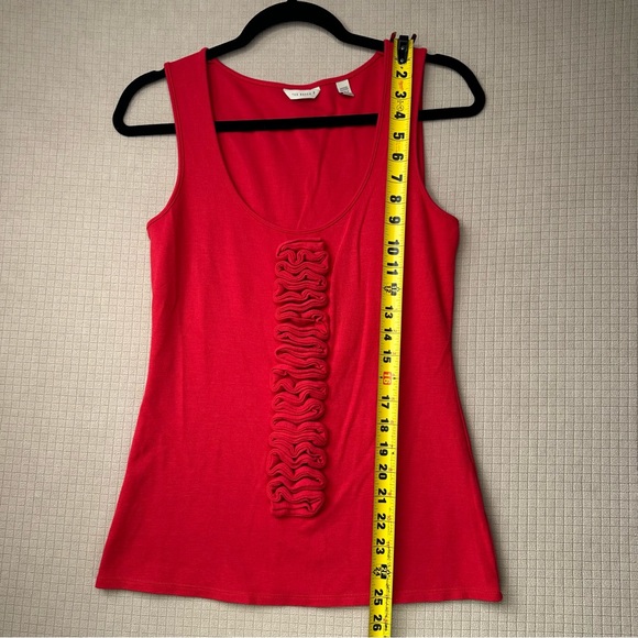 TED BAKER London Y2K Ruffle Sleeveless Blouse Size 2 Red Stretch Scoop Neck - Picture 7 of 9